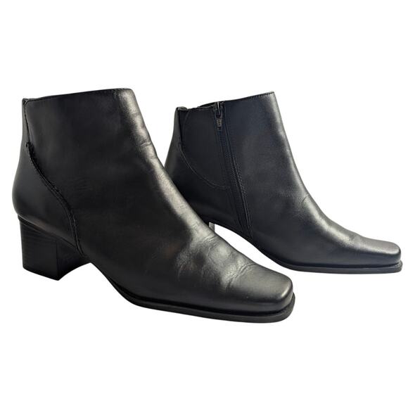 White Mountain leather heel ankle boots - Picture 1 of 7